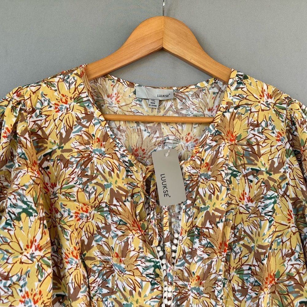 🎉5 for $45🎉 NWT Luukse Top Blouse Shirt Sizd 1XL - Picture 4 of 10